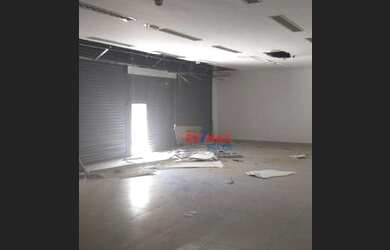 Imagem: O depósito possui 242m² de Área e está localizado em Barra