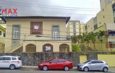 Imagem: A casa possui 5 Dormitórios, 5 Banheiros, 5 Vagas na garagem