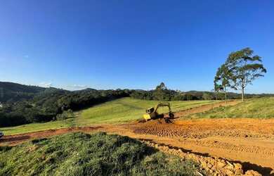 Imagem: O terreno possui 600m² de Área e está localizado em Centro