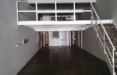 Imagem: O depósito possui 200m² de Área e está localizado em Santa