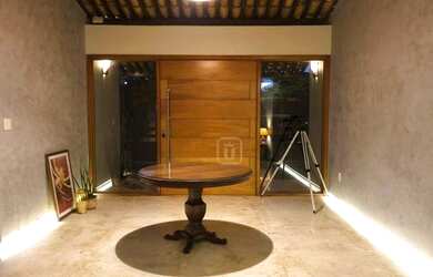 Imagem: A casa em condomínio possui 4 Dormitórios, 5 Banheiros, 250m²