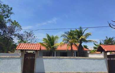 Imagem: A casa em condomínio possui 3 Dormitórios, 1 Banheiro, 1 Vaga