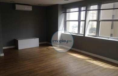 Imagem: O depósito possui 1 Vaga na garagem, 145m² de Área e está