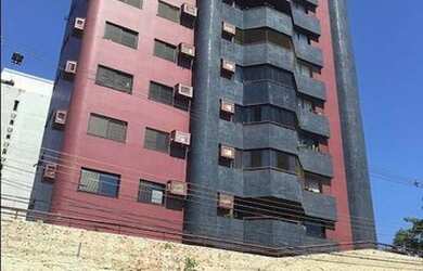 Imagem: O apartamento possui 4 Dormitórios, 2 Banheiros, 2 Vagas na