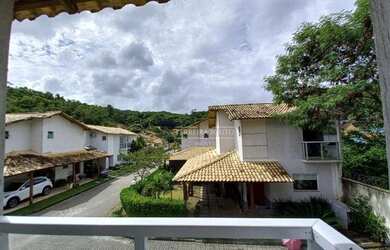 Imagem: A casa possui 3 Dormitórios, 1 Banheiro, 2 Vagas na garagem