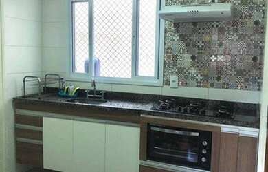 Imagem: O apartamento possui 3 Dormitórios, 1 Banheiro, 1 Vaga na garagem