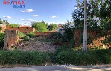 Imagem: O terreno possui 300m² de Área e está localizado em Guanambi