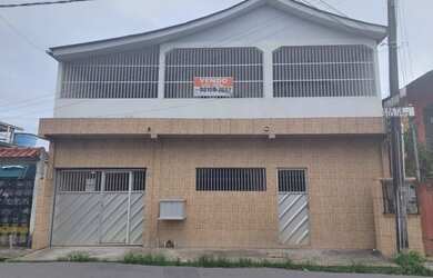 Imagem: A casa possui 5 Dormitórios, 4 Banheiros, 2 Vagas na garagem