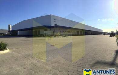 Imagem: O depósito possui 15.000m² de Área e está localizado em