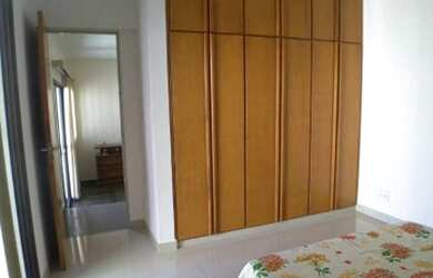 Imagem: O apartamento possui 1 Dormitório, 1 Banheiro, 1 Vaga na garagem