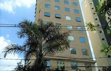 Imagem: O depósito possui 2 Vagas na garagem, 60m² de Área e está