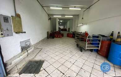 Imagem 2: Galpão com 3 andares sendo 300 metros na Avenida João XXIII