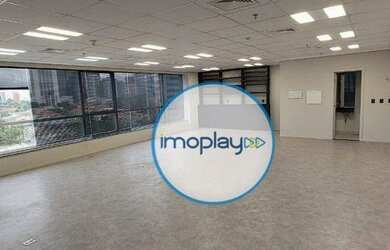 Imagem: O depósito possui 5 Vagas na garagem, 266m² de Área e está