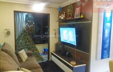 Imagem: O apartamento possui 2 Dormitórios, 1 Banheiro, 1 Vaga na garagem