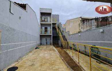 Imagem: A casa possui 2 Dormitórios, 1 Banheiro, 4 Vagas na garagem