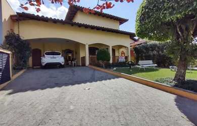 Imagem: A casa em condomínio possui 4 Dormitórios, 2 Banheiros, 4