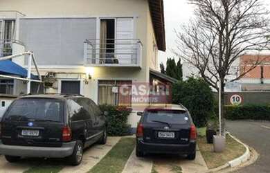 Imagem: A casa possui 3 Dormitórios, 3 Banheiros, 2 Vagas na garagem