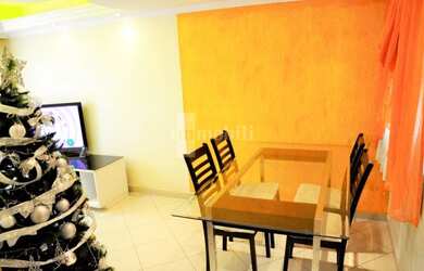 Imagem: A casa possui 2 Dormitórios, 2 Banheiros, 1 Vaga na garagem