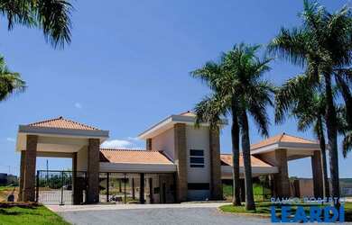 Imagem: O terreno possui 501m² de Área e está localizado em Jardim