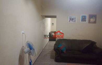 Imagem: A casa possui 3 Dormitórios, 3 Banheiros, 2 Vagas na garagem