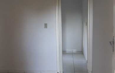 Imagem: A kitnet possui 1 Dormitório, 1 Banheiro e está localizado