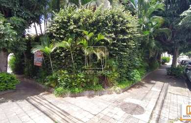 Imagem: O depósito possui 2 Vagas na garagem e 239m² de Área e está