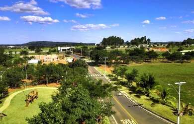 Imagem 2: Lote em Cond Fechado Alto padrão c/ 1.210m2 por 346mil