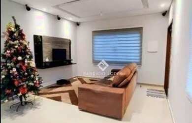 Imagem: A casa possui 3 Dormitórios, 1 Banheiro, 2 Vagas na garagem