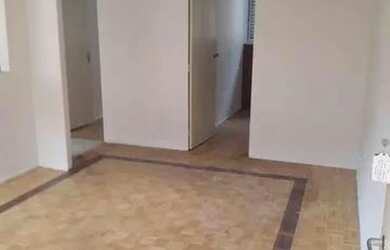 Imagem: O apartamento possui 3 Dormitórios, 1 Banheiro, 1 Vaga na garagem