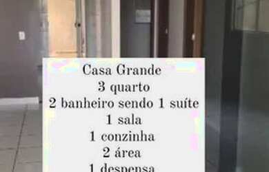 Imagem: A casa possui 3 Dormitórios, 2 Banheiros, 2 Vagas na garagem
