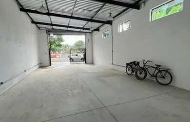 Imagem: O studio possui 1 Dormitório, 1 Banheiro, 4 Vagas na garagem