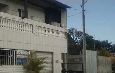 Imagem: A casa possui 2 Dormitórios, 2 Banheiros, 1 Vaga na garagem