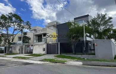 Imagem: A casa possui 3 Dormitórios, 4 Banheiros, 2 Vagas na garagem