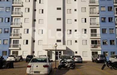 Imagem: O apartamento possui 2 Dormitórios, 1 Banheiro, 1 Vaga na garagem