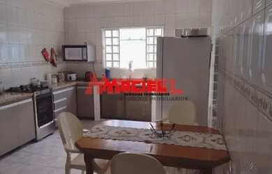 Imagem: A casa à venda possui 5 Dormitórios, 2 Banheiros, 2 Vagas