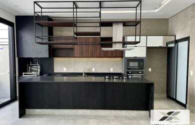 Imagem: A casa em condomínio possui 3 Dormitórios, 4 Banheiros, 4