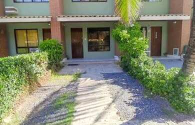 Imagem: A casa em condomínio possui 3 Dormitórios, 2 Banheiros, 1