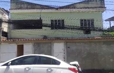 Imagem: A casa possui 2 Dormitórios, 1 Banheiro e está localizado