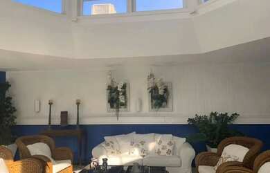 Imagem: A casa em condomínio possui 5 Dormitórios, 5 Banheiros, 5