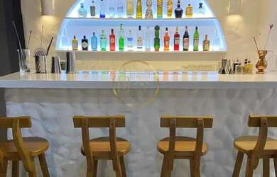 Imagem: A casa possui 2 Dormitórios, 3 Banheiros, 2 Vagas na garagem