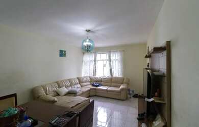 Imagem: O apartamento possui 3 Dormitórios, 1 Banheiro, 2 Vagas na