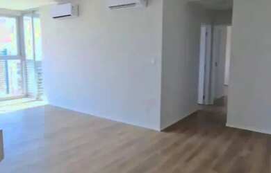 Imagem: O apartamento possui 2 Dormitórios, 2 Banheiros, 2 Vagas na