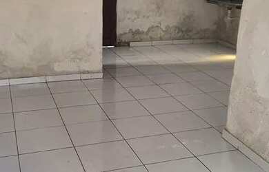 Imagem: A casa possui 1 Dormitório, 1 Banheiro e está localizado