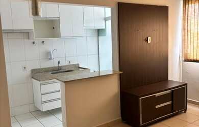 Imagem: O apartamento possui 2 Dormitórios, 1 Banheiro, 1 Vaga na garagem