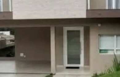 Imagem: A casa em condomínio possui 4 Dormitórios, 5 Banheiros, 4