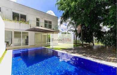 Imagem: A casa em condomínio possui 4 Dormitórios, 5 Banheiros, 5