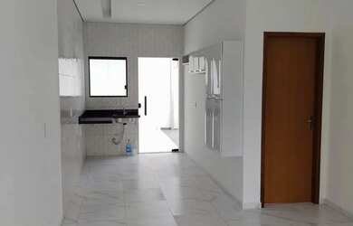 Imagem: A casa em condomínio possui 2 Dormitórios, 2 Banheiros, 2