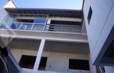 Imagem: O depósito possui 5 Vagas na garagem, 504m² de Área e está