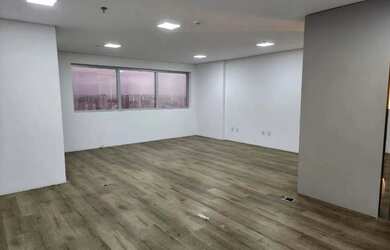 Imagem: O depósito possui 1 Vaga na garagem, 53m² de Área e está