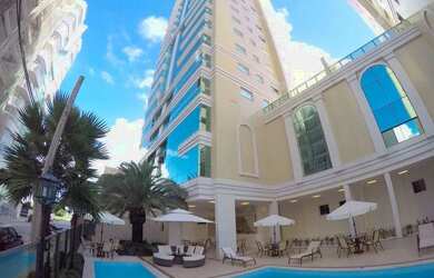 Imagem: O apartamento possui 4 Dormitórios, 5 Banheiros, 2 Vagas na